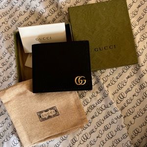 Gucci men’s wallet NEW